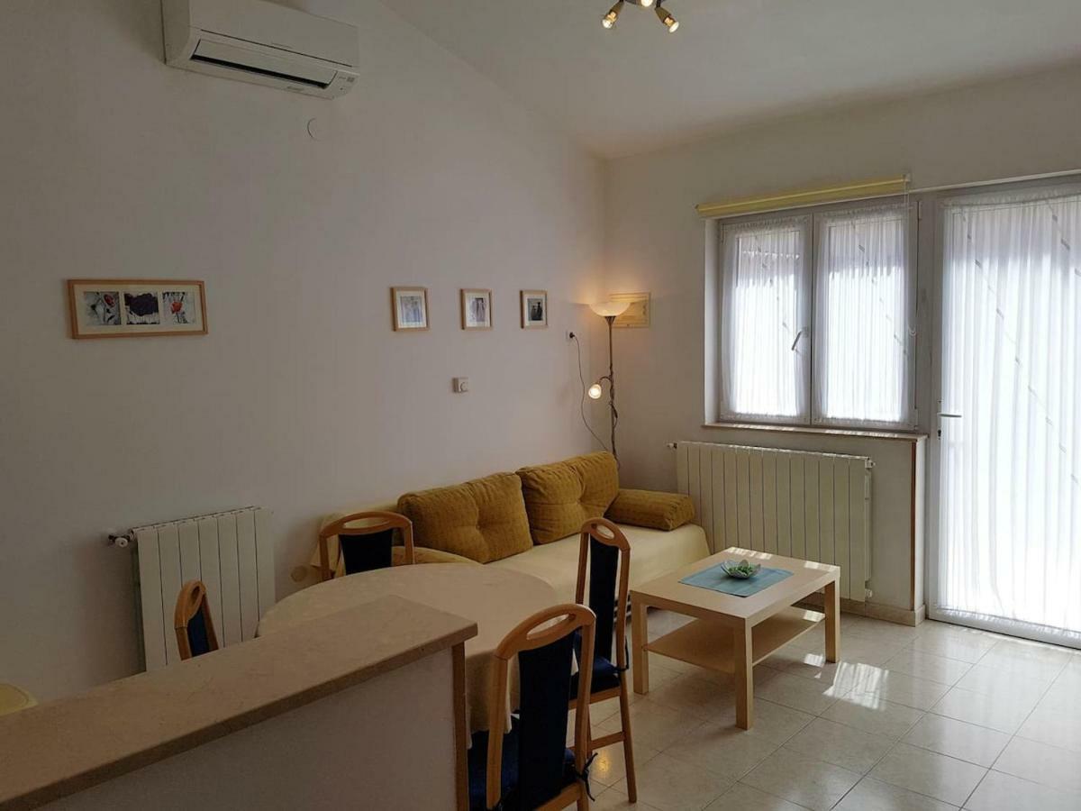 Apartman Vida Πούλα Εξωτερικό φωτογραφία
